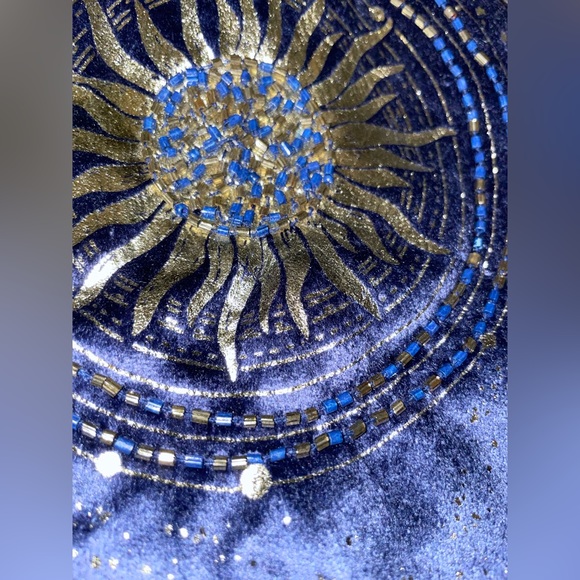 24HR DROP 🎁⬇️ Hand beaded suede celestial zipper pouches - Picture 2 of 9